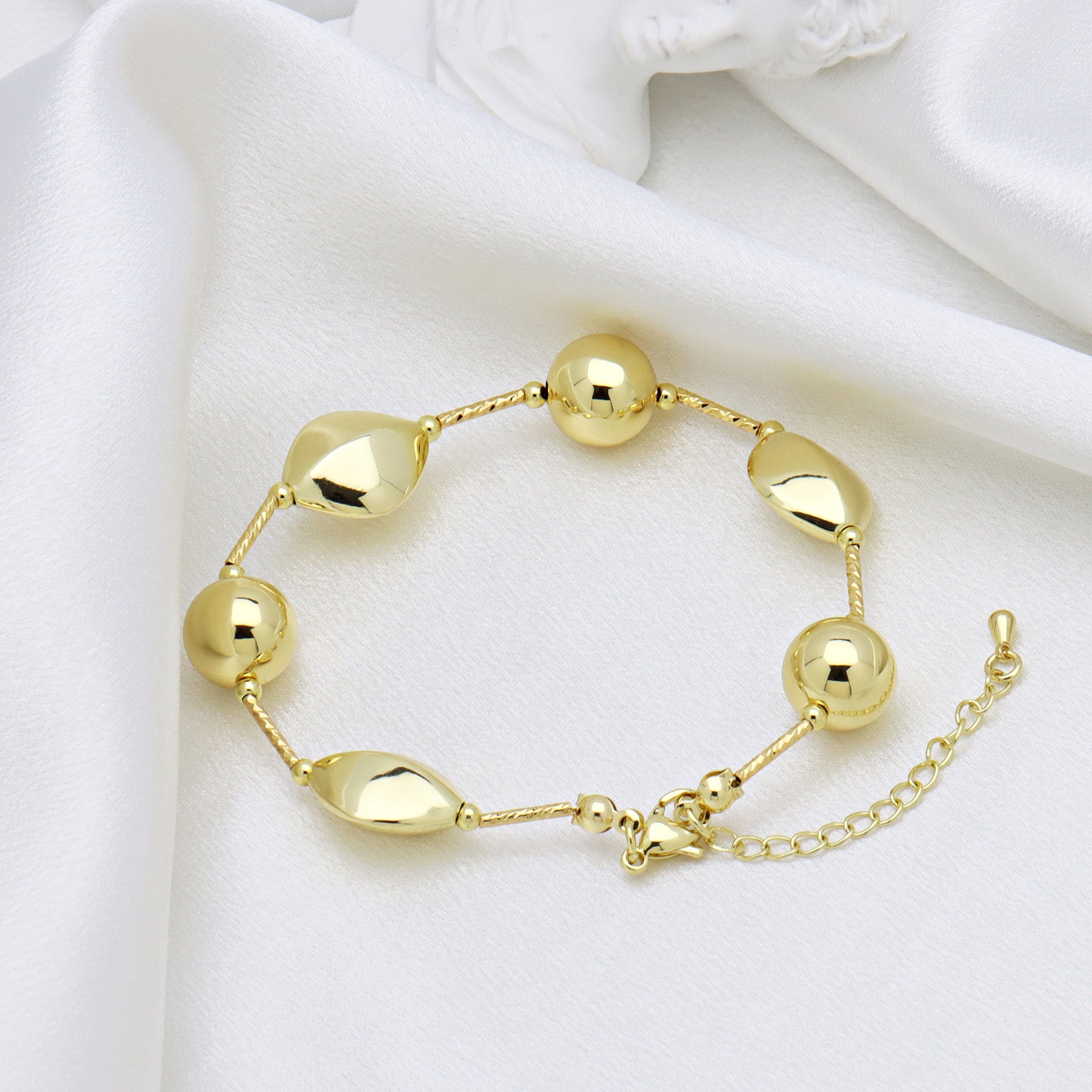 Copper 18K Gold Plated Plating Geometric Solid Color Bracelets