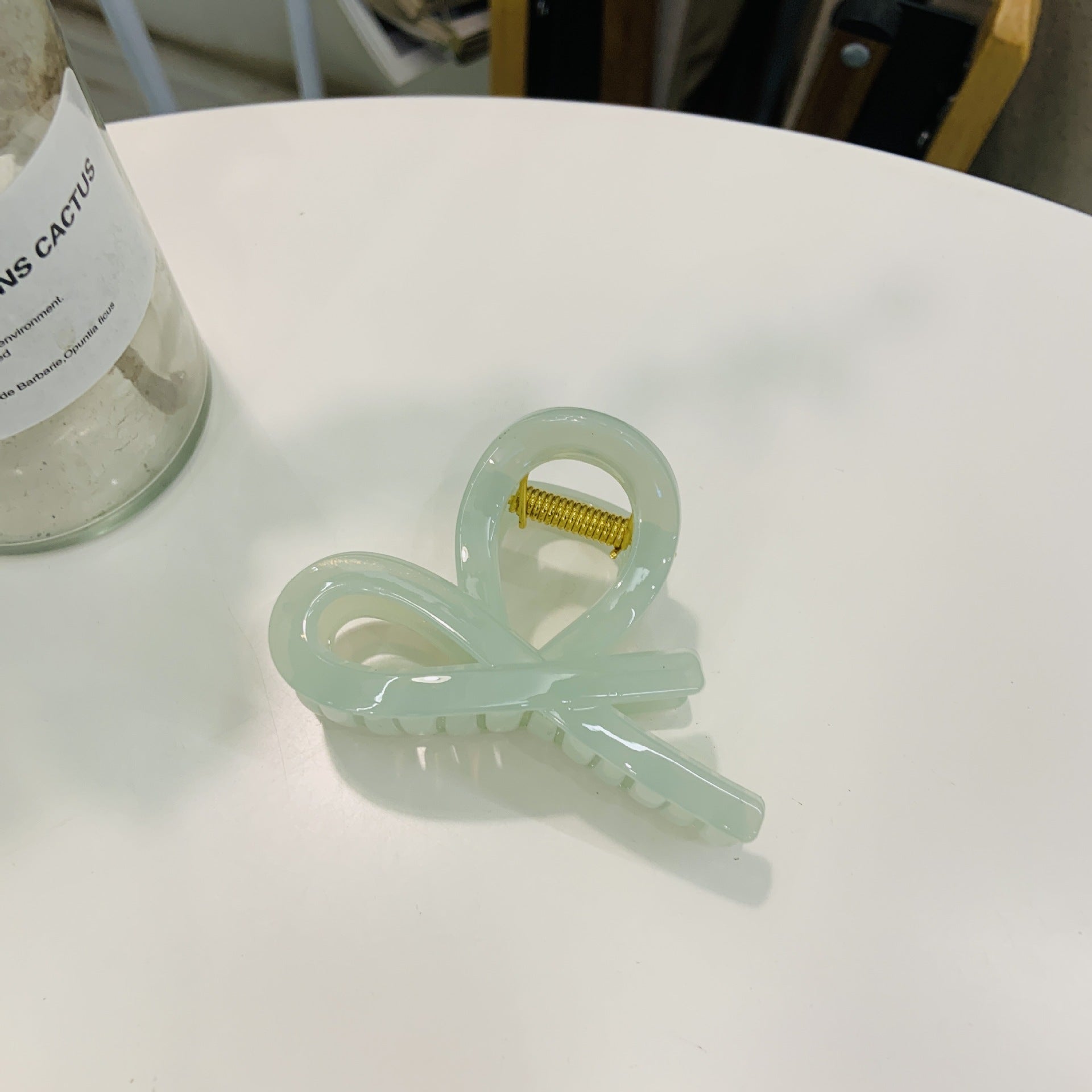 Women's Simple Style Bow Knot Plastic Resin Polishing Hair Claws