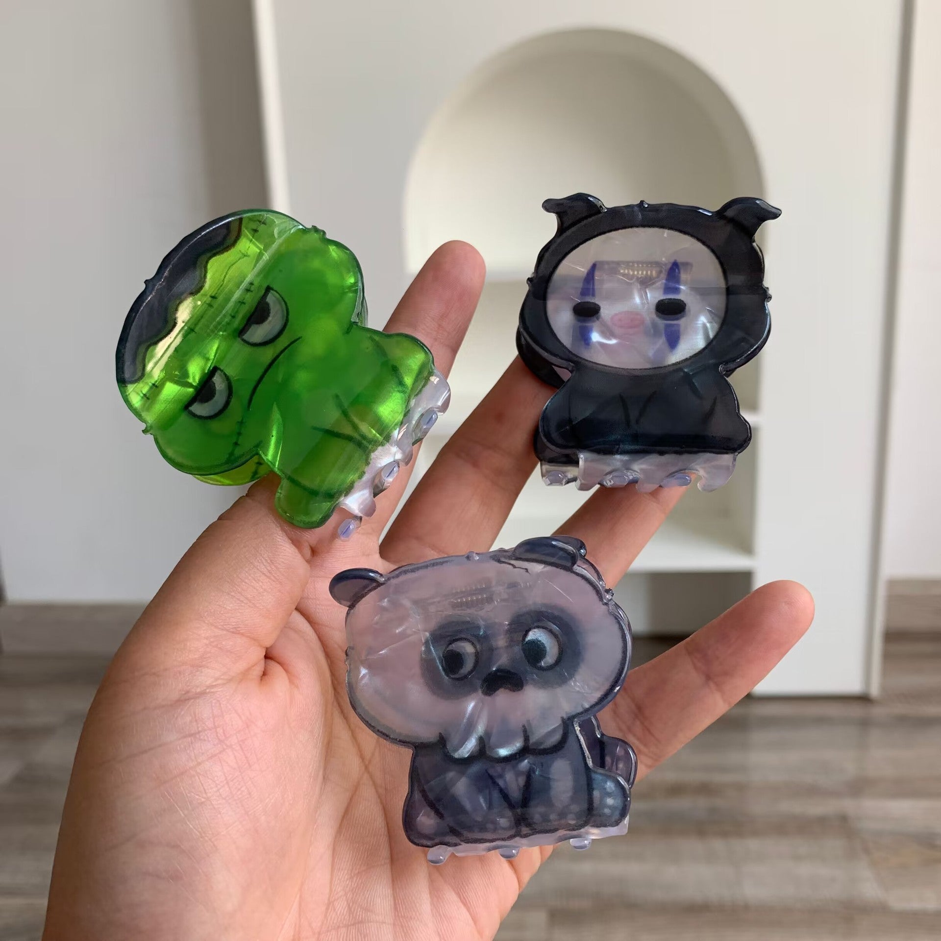 Halloween Little Ghost Acrylic Jaw Clip Niche Creative Design Small and Medium Hair Claw Shark Clip New Hair Accessories