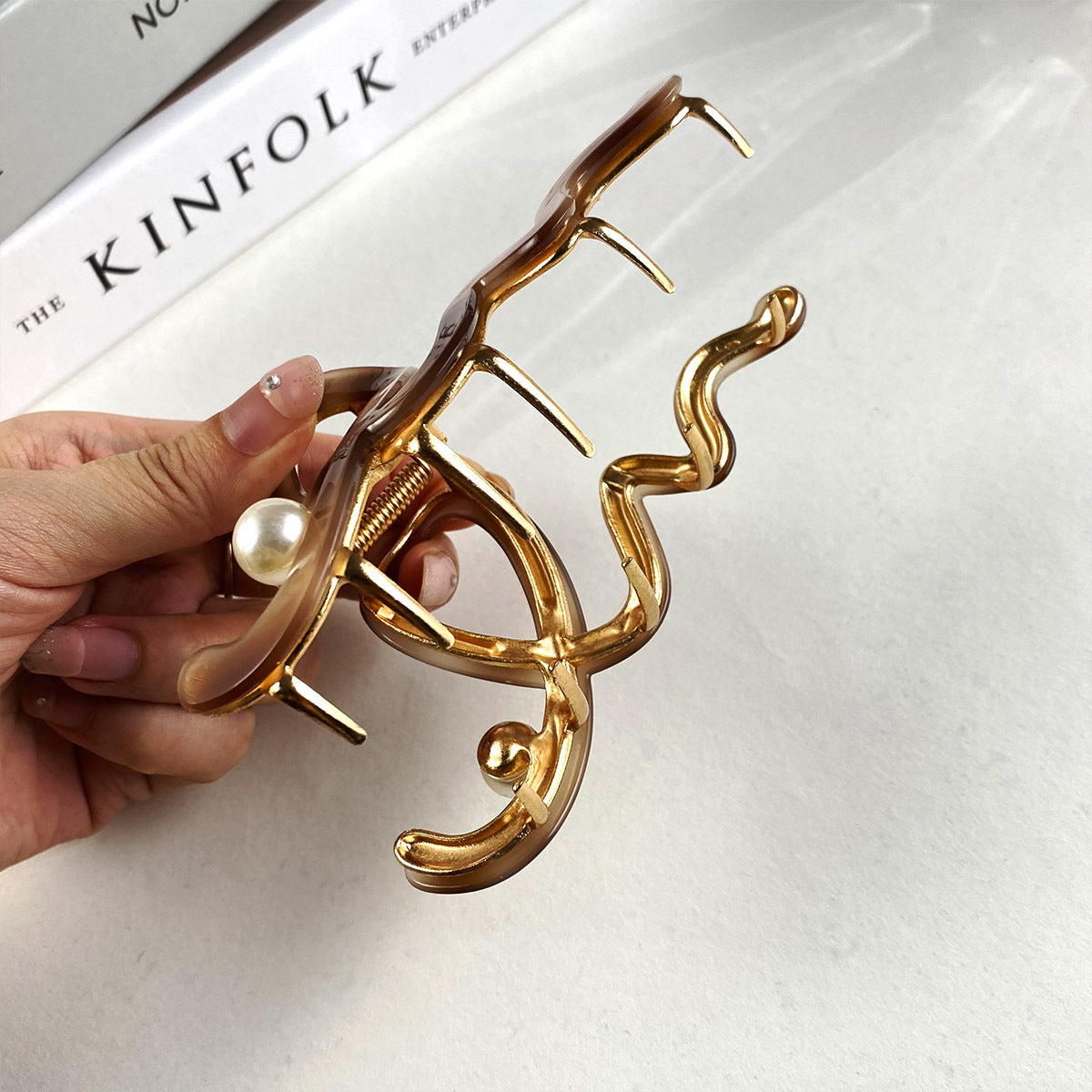 Women's Casual Simple Style Geometric Acetic acid sheets Hair Claws