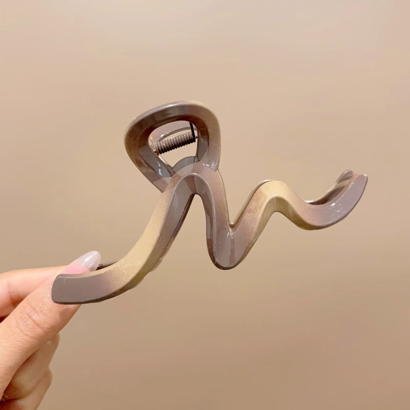 Cute love grab clip girl 2025 new popular high-end disc hair shark clip hairpin hair card headdress