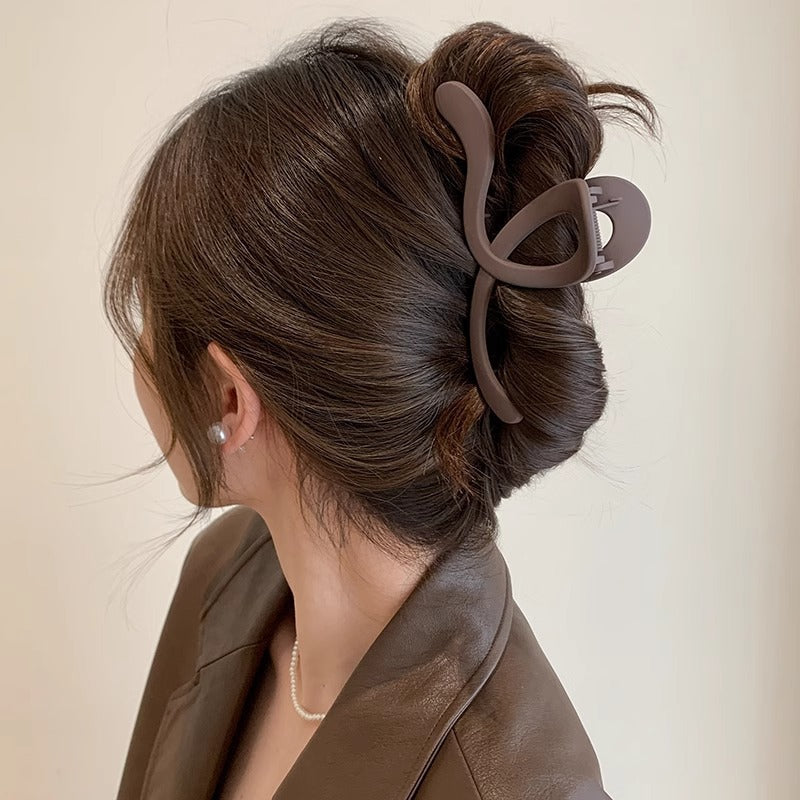 Cute love grab clip girl 2025 new popular high-end disc hair shark clip hairpin hair card headdress