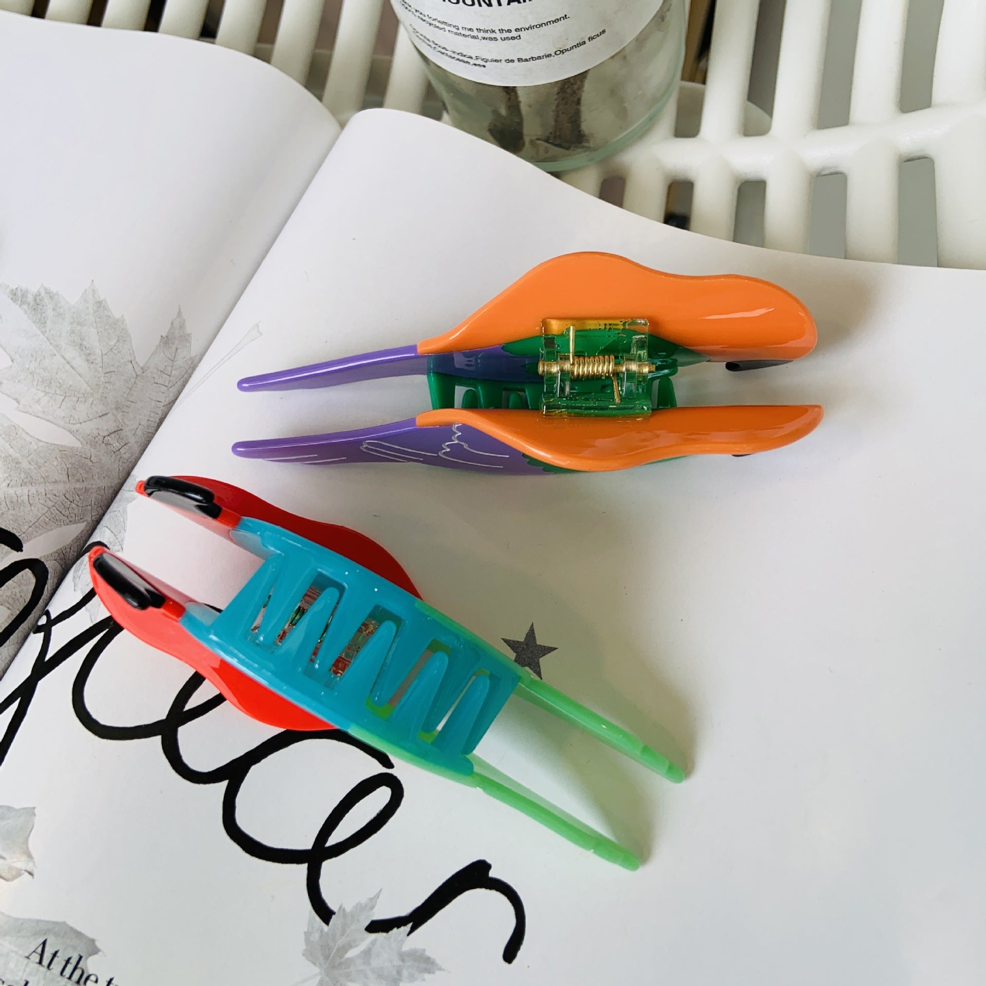 Women's Sweet Color Block Acetic acid sheets Hair Claws