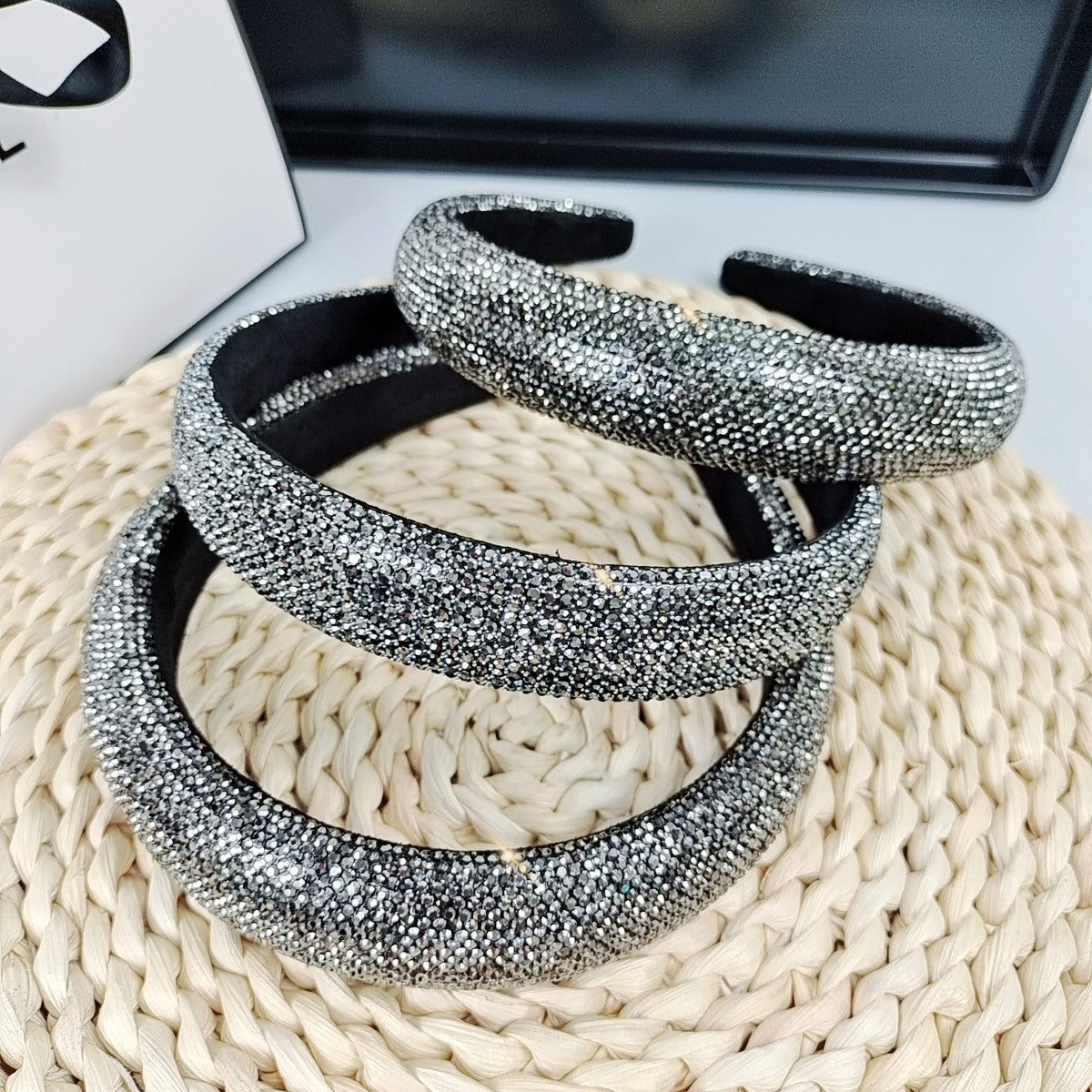 Women's Simple Style Classic Style Solid Color Alloy Rhinestone Inlay Hair Band