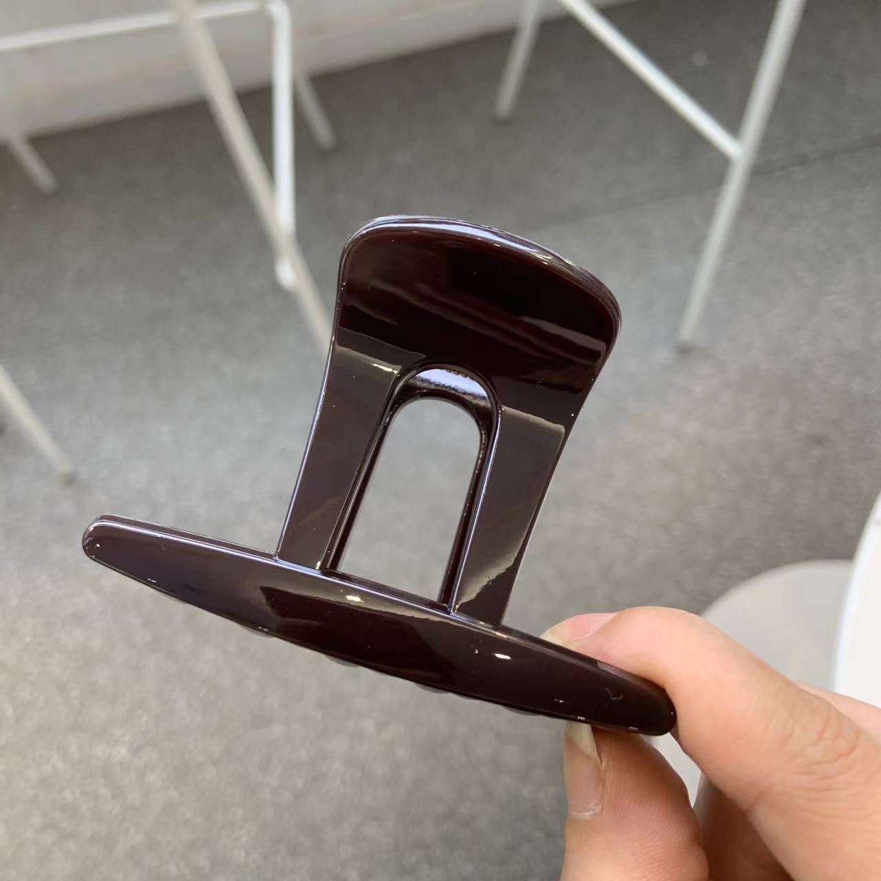 Women's Simple Style Top Hat Solid Color Plastic Hair Claws