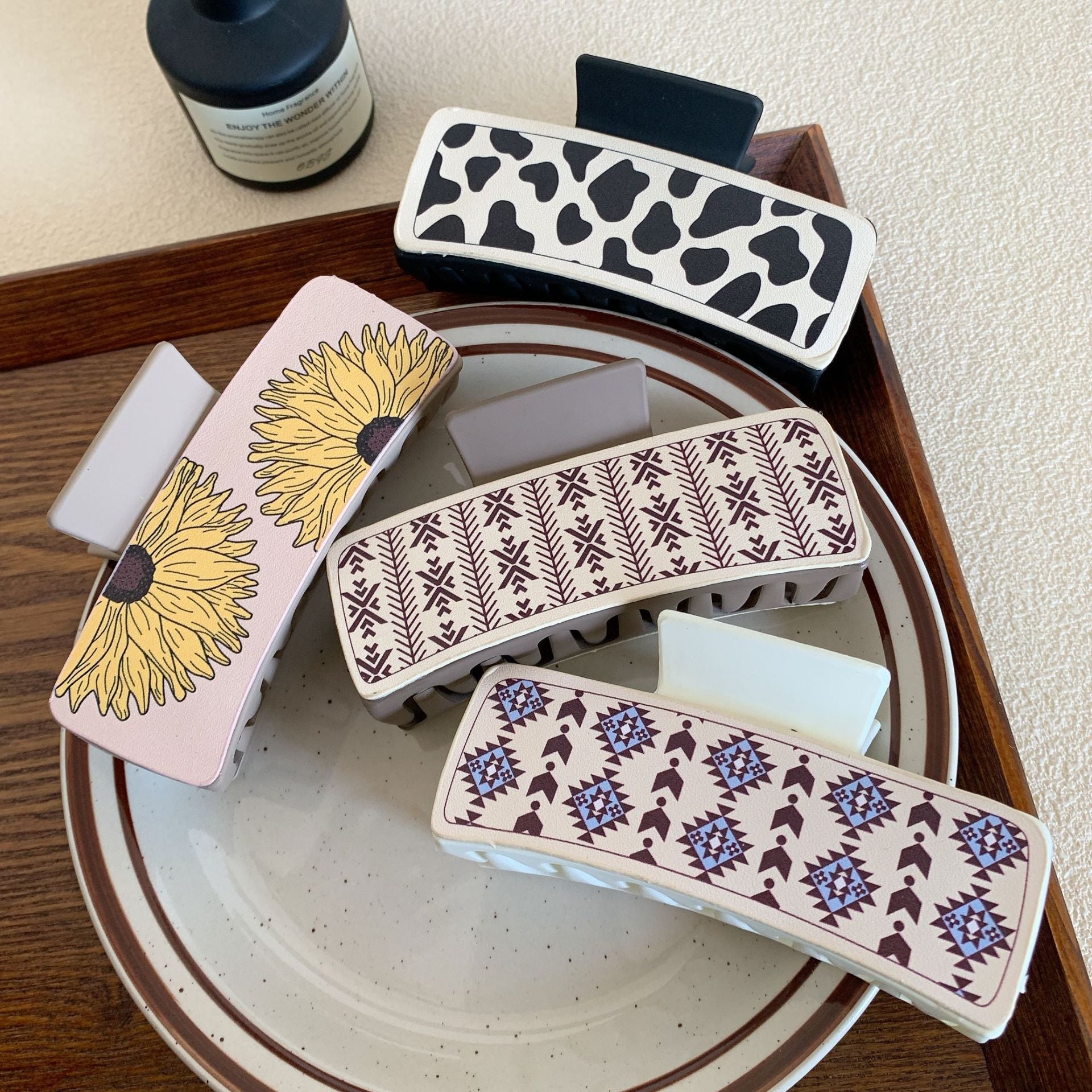 Women's Retro Geometric PS Pu Leather Hair Claws