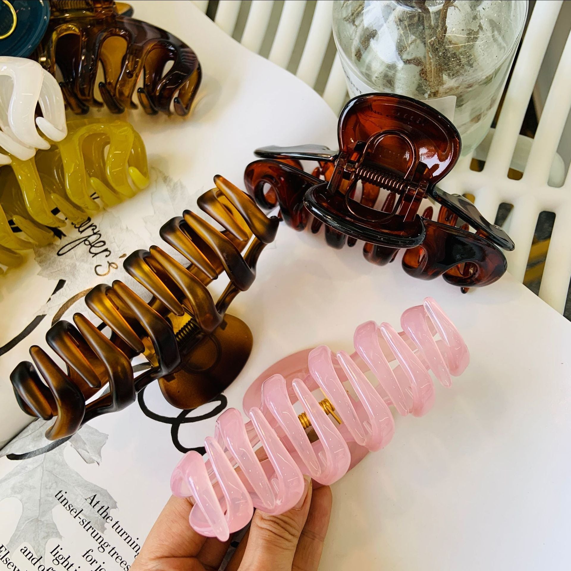 Women's Simple Style Color Block Acetic acid sheets Polishing Hair Claws