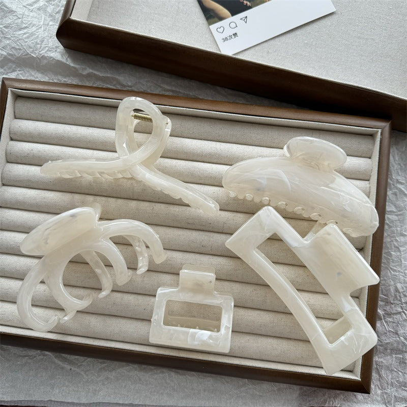 Women's Elegant Solid Color Plastic Hair Claws