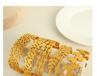 Simple Style Leaves Solid Color Flower Titanium Steel 18K Gold Plated Bangle In Bulk