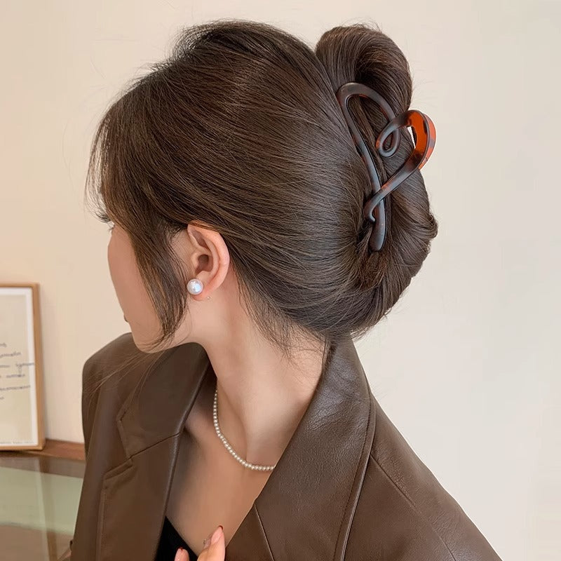 Cute love grab clip girl 2025 new popular high-end disc hair shark clip hairpin hair card headdress