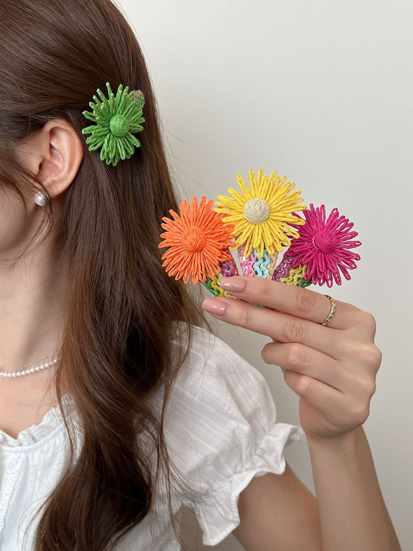 Women's Casual Sweet Daisy Plastic Hair Clip