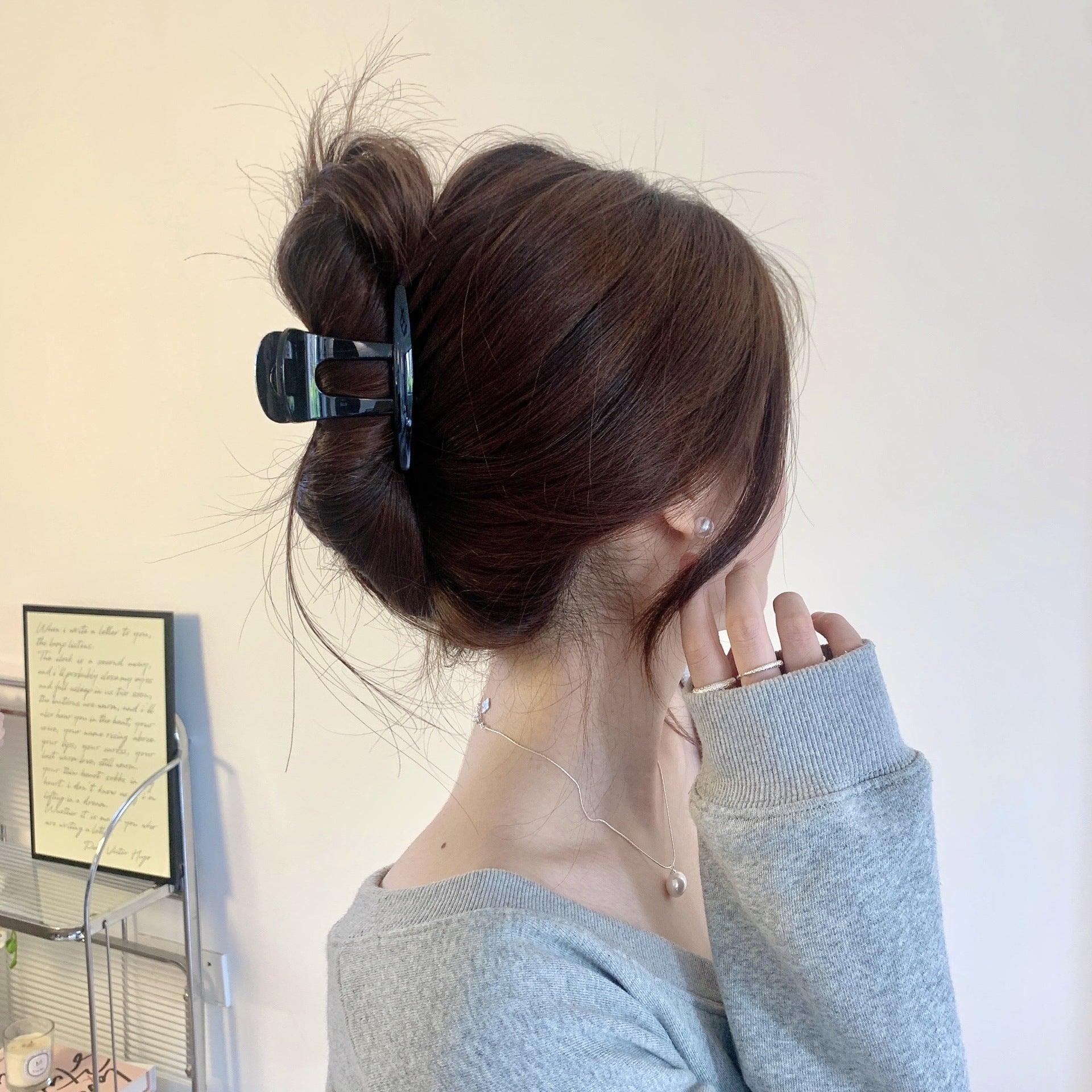 Women's Simple Style Top Hat Solid Color Plastic Hair Claws