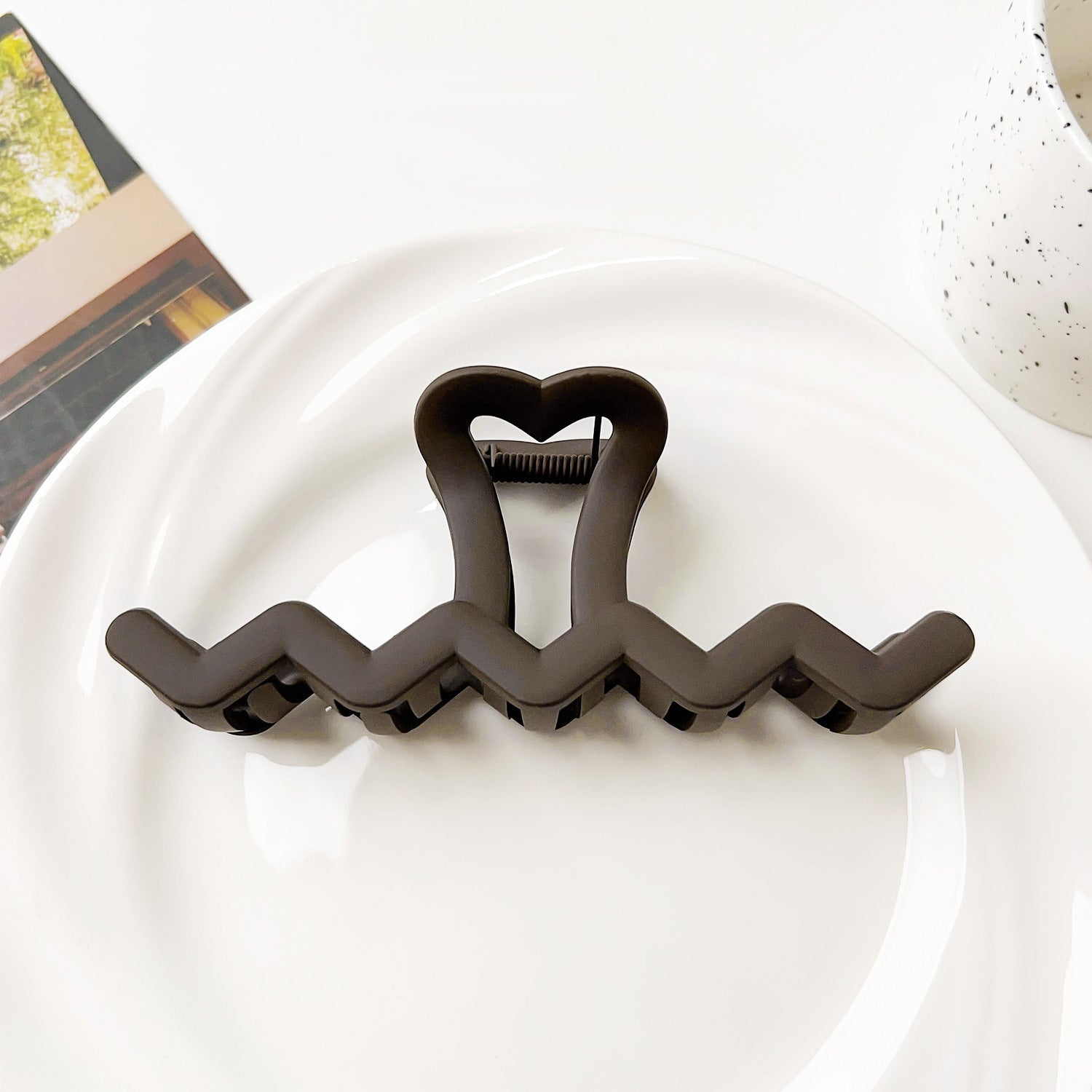 Women's Simple Style Waves Arylic Hair Claws