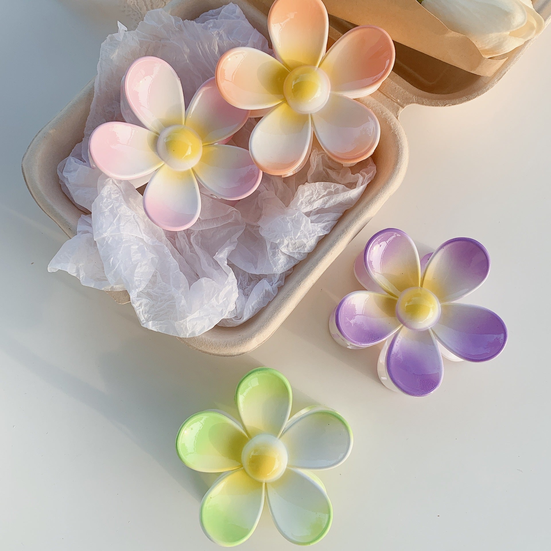 sweet flower plastic hair claws