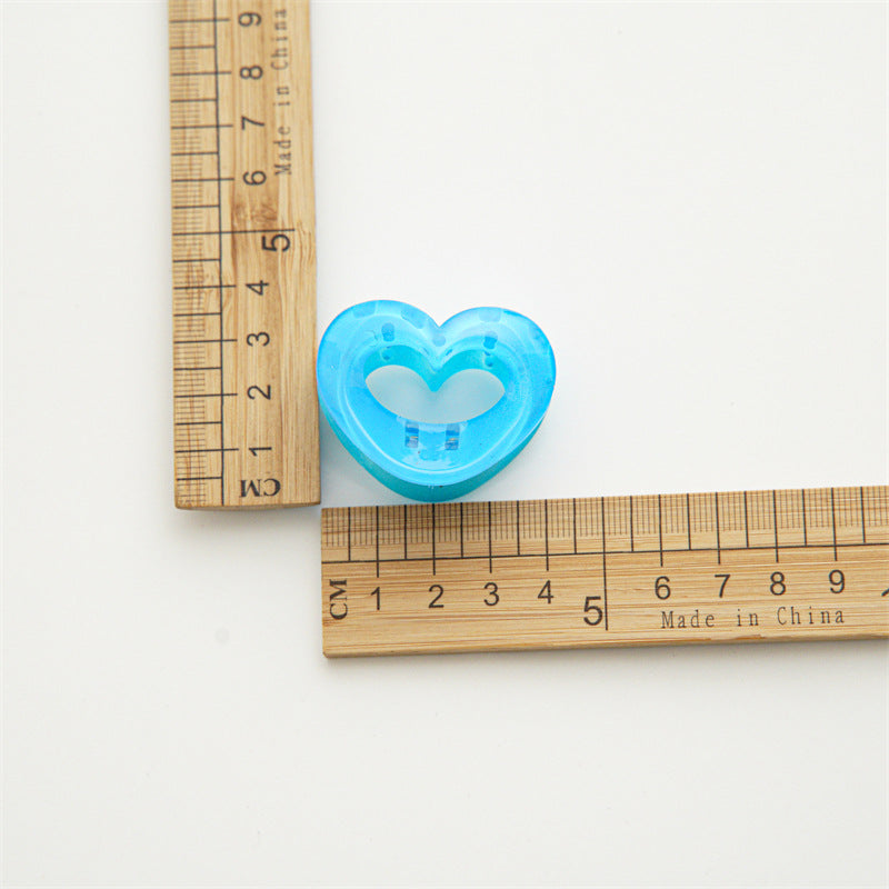 sweet heart shape plastic resin hollow out hair claws