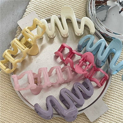 Women's Sweet Korean Style Waves Lines Plastic Hair Claws