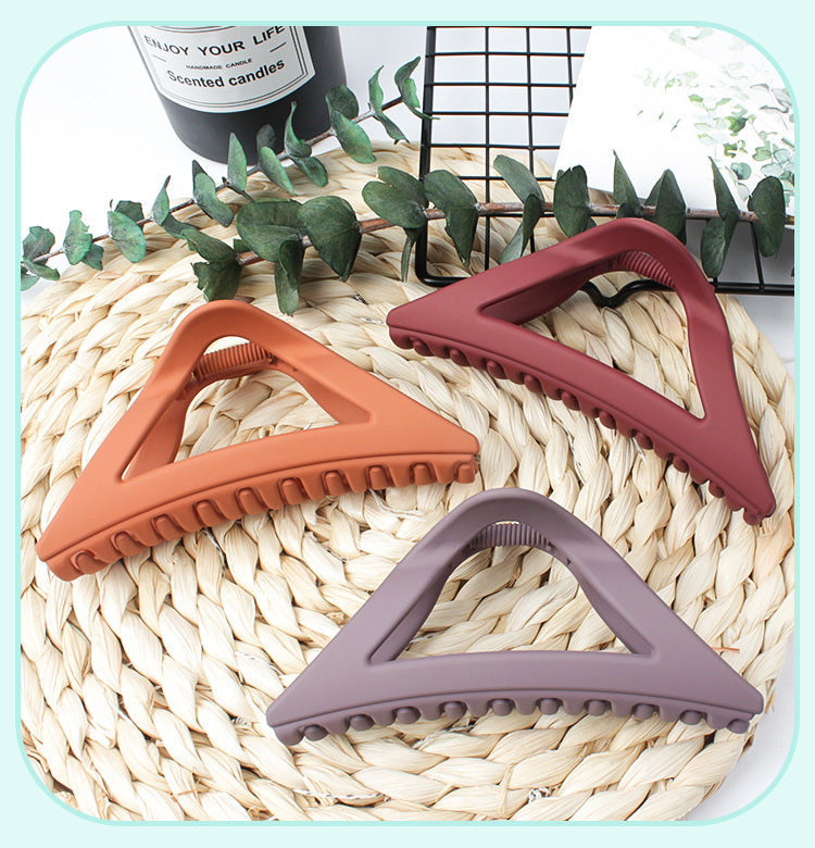 simple style triangle arylic stoving varnish hair claws 1 piece