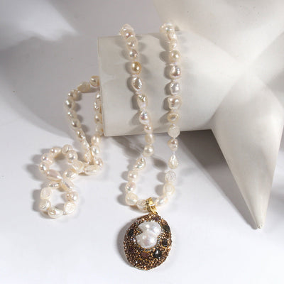 Elegant Vintage Style Geometric natural stone Beaded Chain Pendant Necklace In Bulk