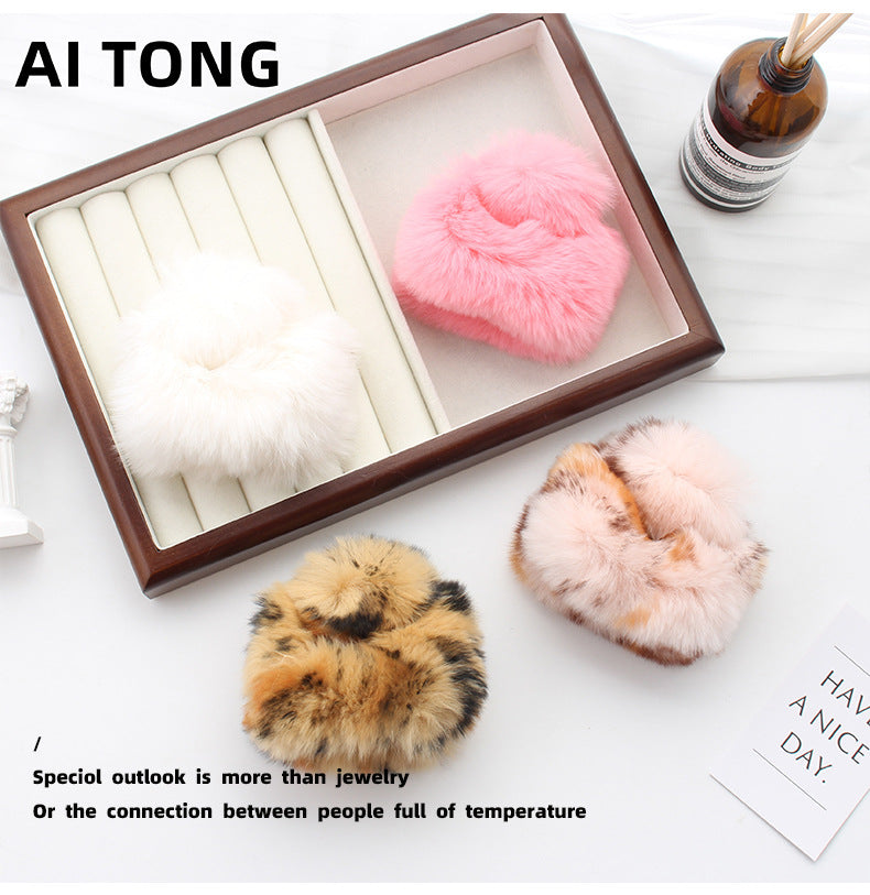 Women's Simple Style Classic Style Solid Color rabbit fur Hair Claws