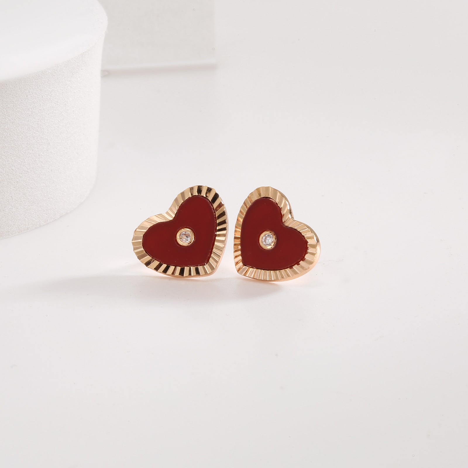 Agate love stud earrings 2025 new popular Ankola red earrings light luxury high-end small fragrant wind earrings