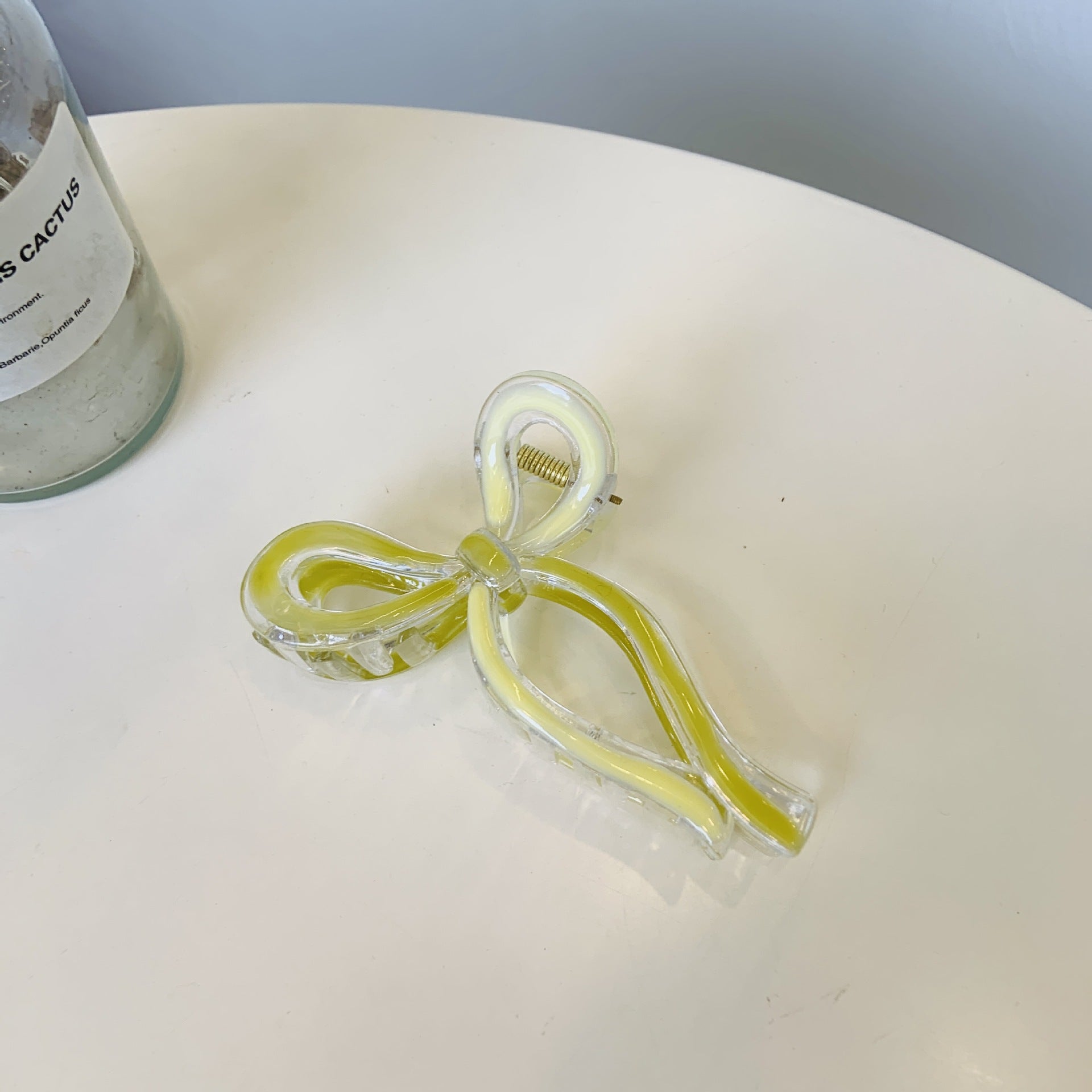 Women's Simple Style Bow Knot Plastic Resin Polishing Hair Claws