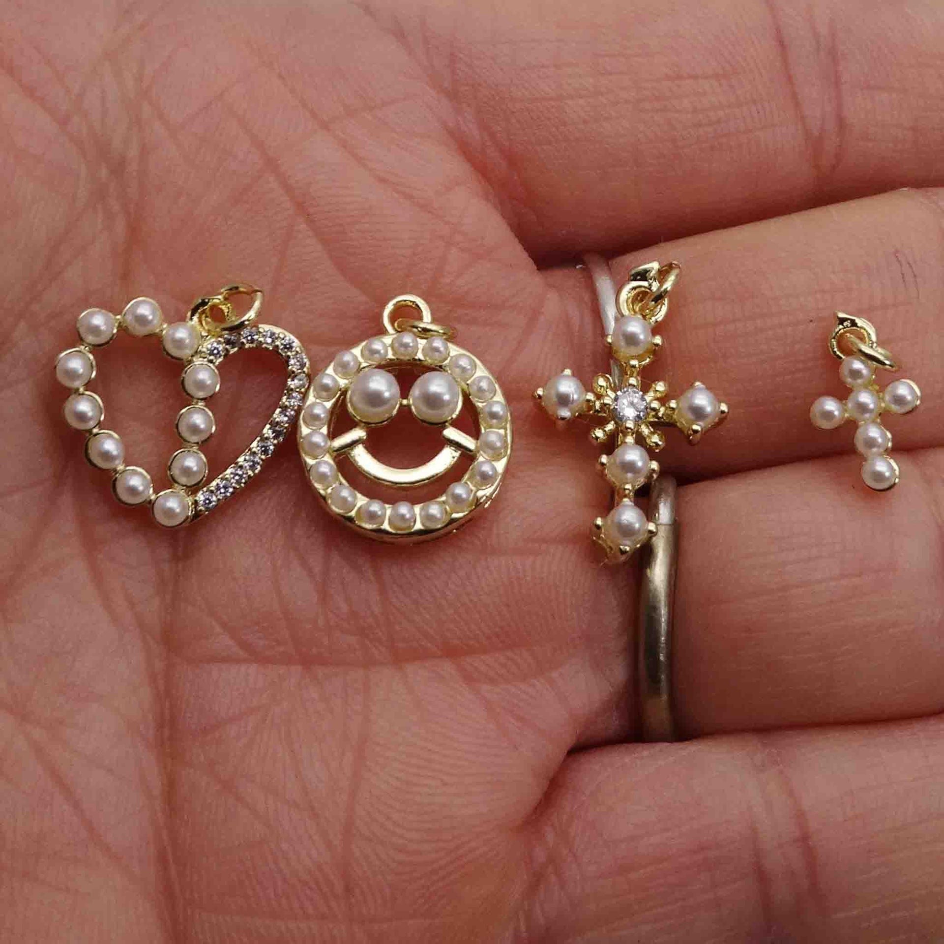 1 Piece Imitation Pearl Copper Zircon Cross Heart Shape Pendant