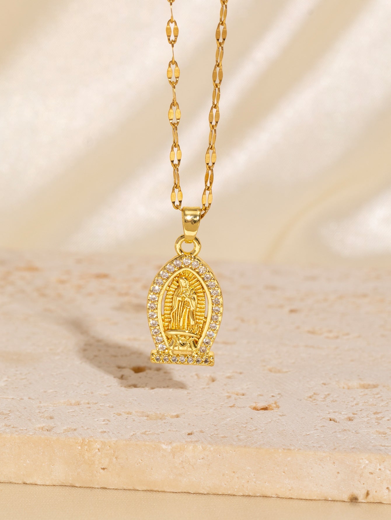 Copper Plating Virgin Mary Zircon Pendant Necklace