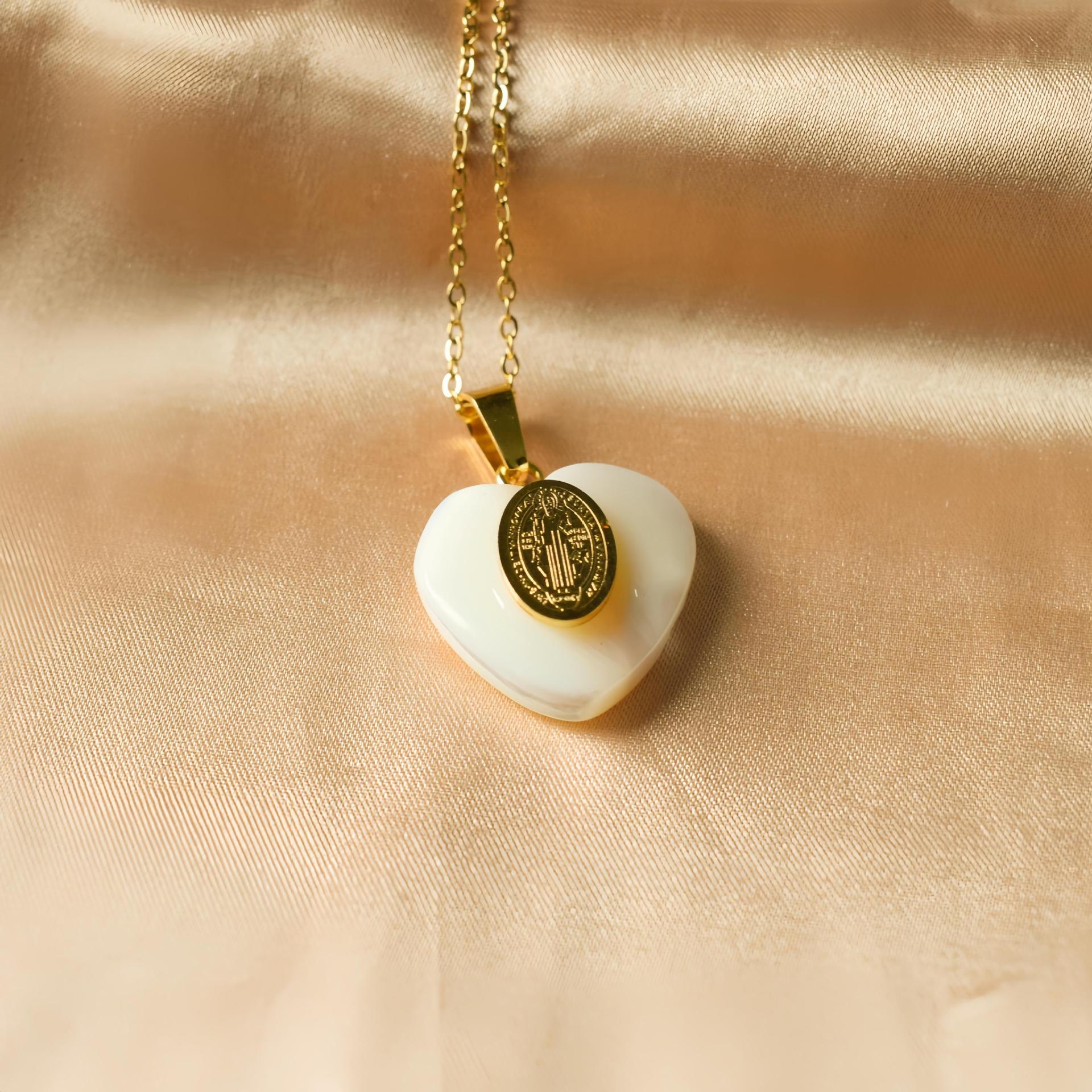 Jewelry Retro Religion Human Virgin Mary 304 Stainless Steel Diamond Plating Pendant Necklace