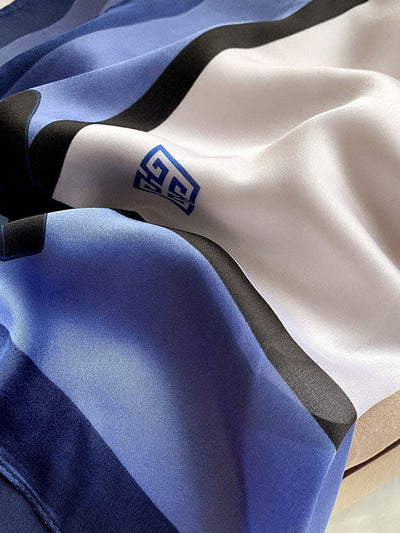 Urban Bow-Embellished Printed Contrast Color Shawl