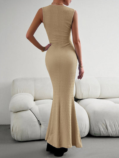 Bodycon Sleeveless Pleated Solid Color Split-Joint Split-Side Round-Neck Maxi Dresses