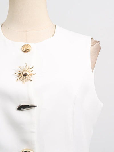 Sleeveless Buttoned Pockets Round-Neck Tank Top