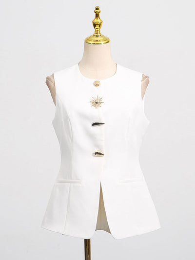 Sleeveless Buttoned Pockets Round-Neck Tank Top