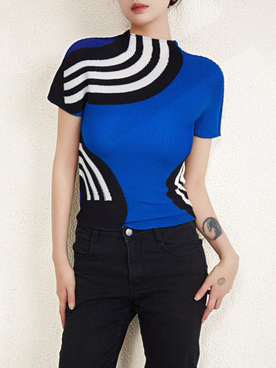 Short Sleeves Contrast Color Printed Mock Neck T-Shirts Tops