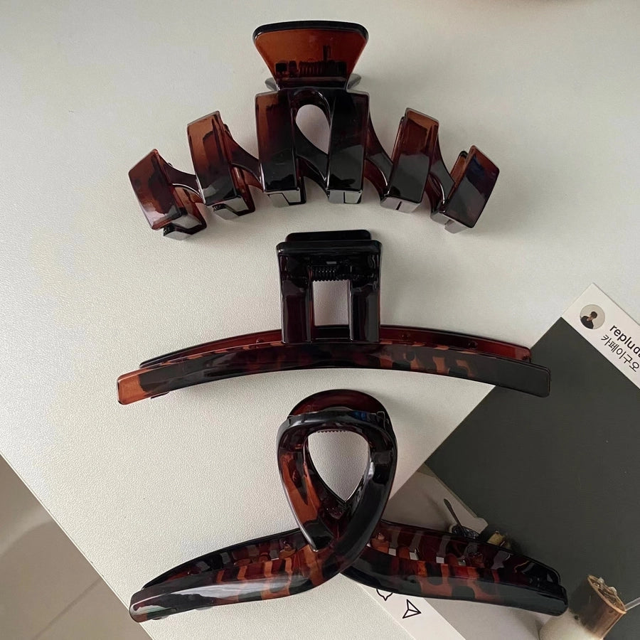 Women's Simple Style Commute IG Style Solid Color Lines Plastic Spray Paint Hair Claws