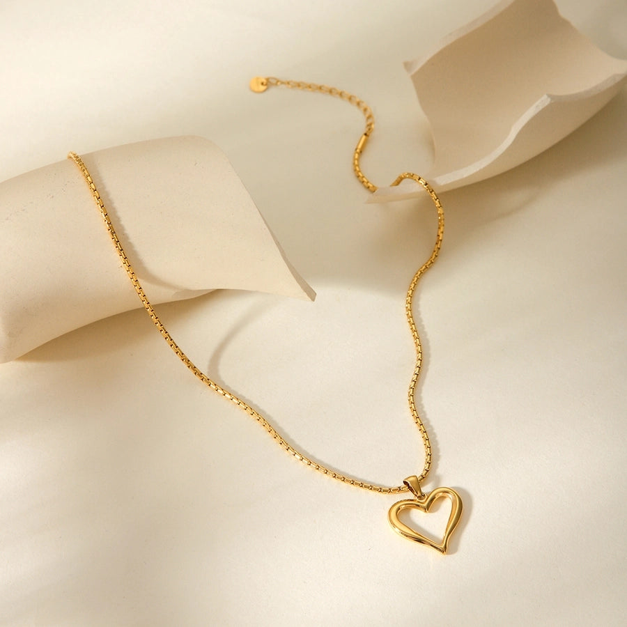Jewelry IG Style Elegant French Style Heart Shape 304 Stainless Steel Titanium Steel 18K Gold Plated Pendant Necklace