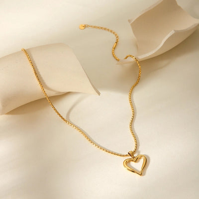 Jewelry IG Style Elegant French Style Heart Shape 304 Stainless Steel Titanium Steel 18K Gold Plated Pendant Necklace
