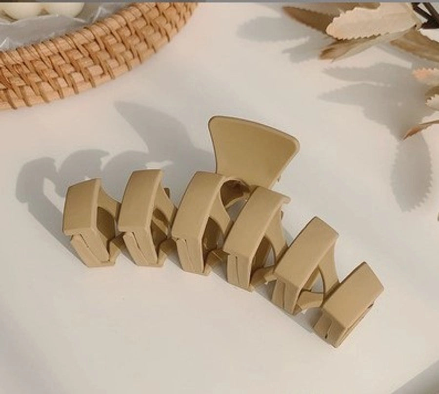 fashion geometric resin stoving varnish hair claws 1 piece