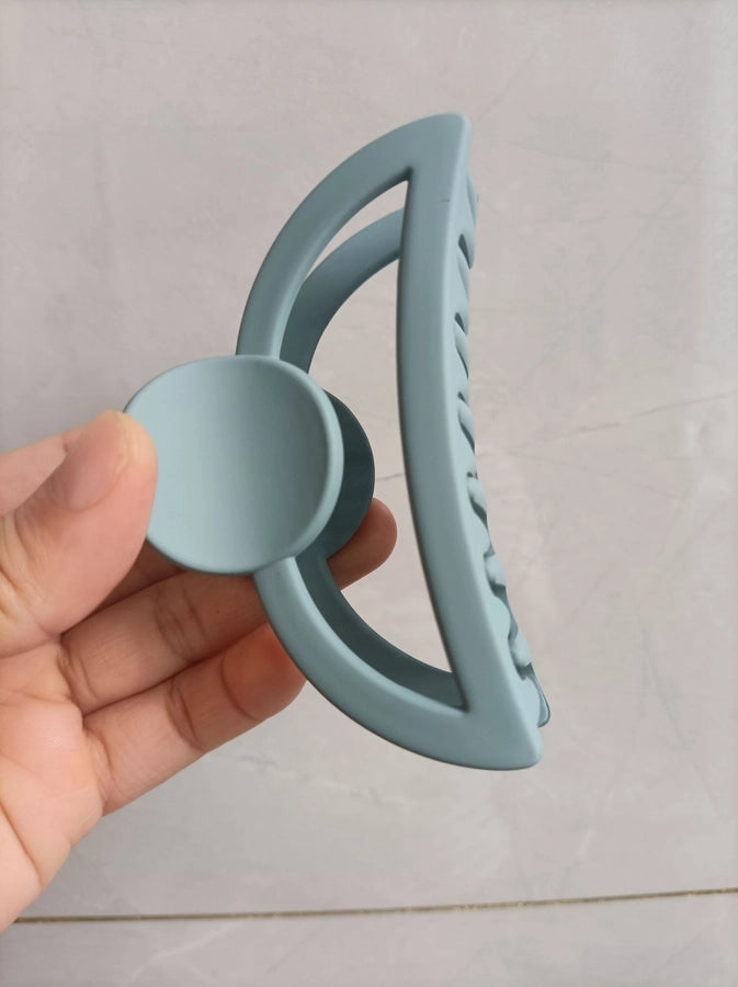 Milk Tea Color Grab Clip  Girl's Hair Grab Head Shark Clip Summer Hair Clip Hair Accessories