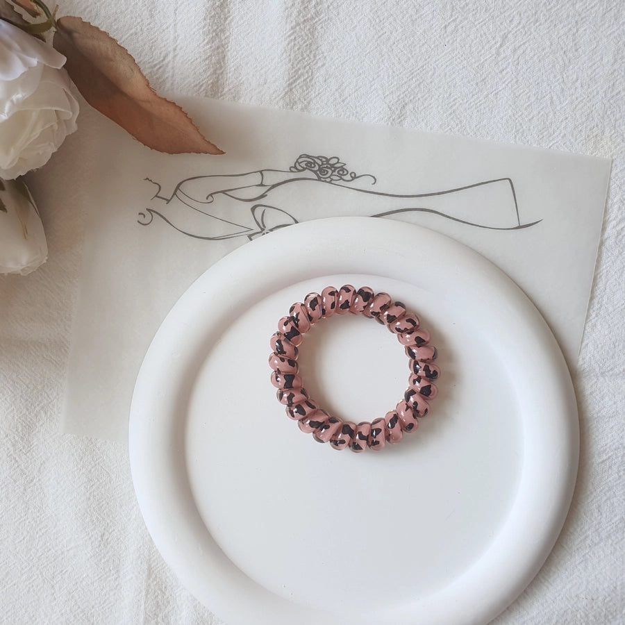 basic leopard plastic hair tie