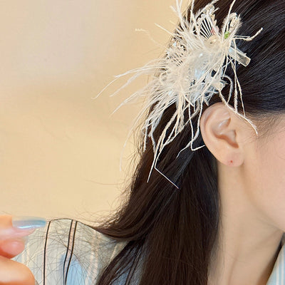Women's Sweet Solid Color Alloy Hair Clip