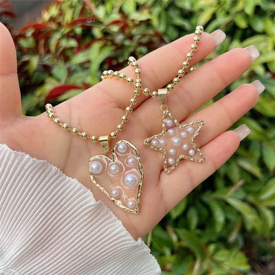 1 Piece Copper Plating 18K Gold Artificial Pearl Hollowed-out Original Design Love Star Pendant Necklace Original Cross-Border New Fashion Noble Suitable for Mother's Day Valentine's Day Gift