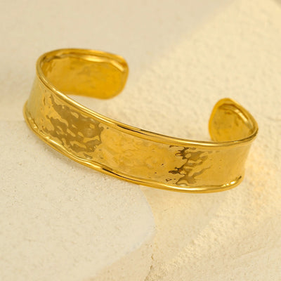 Simple Style Solid Color 304 Stainless Steel 18K Gold Plated Bangle In Bulk