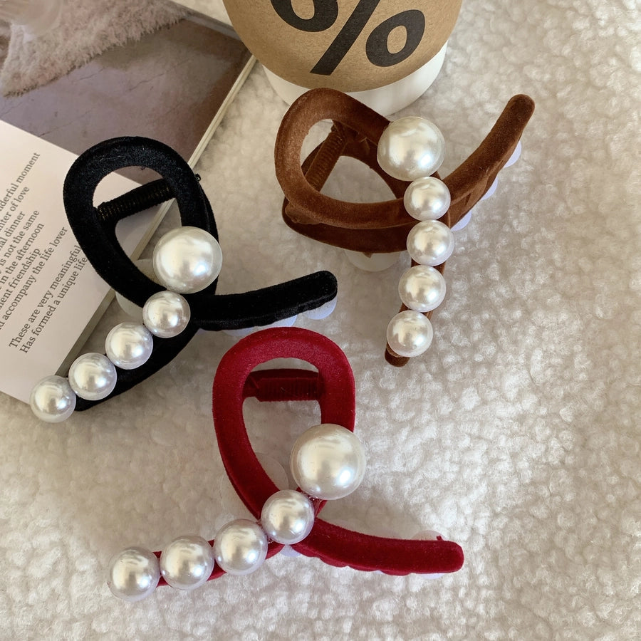 retro geometric imitation pearl flannel criss cross hair claws