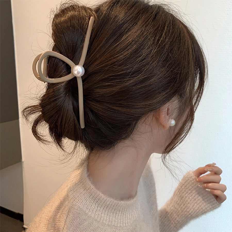 Frosted Grab Clip Oversized Hairpin Back of Head Advanced Sense Hair Volume Thick Hair Pearl Shark Clip Women's Early Spring
