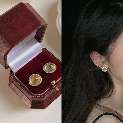 French retro earrings women's temperament earrings high-end feeling mosquito-repellent incense plate ear clip women's No ear hole pearl earrings women's wholesale