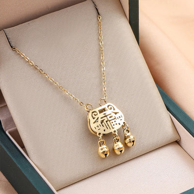 Jewelry Cute Queen Bridal Letter 316 Stainless Steel  18K Gold Plated Pendant Necklace