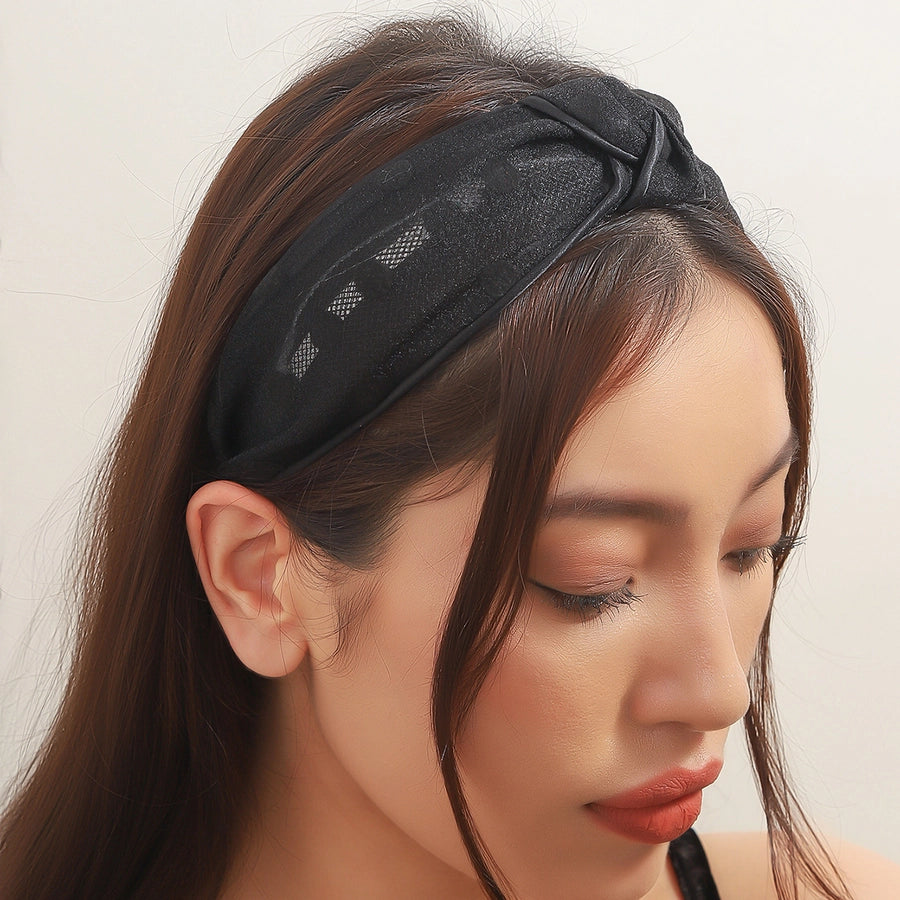 Women's Simple Style Knot Cloth Hollow Out Hair Band
