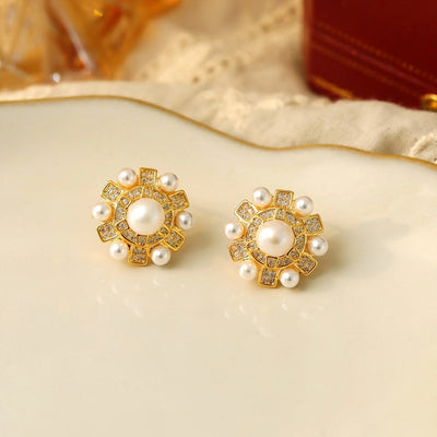 1 Pair Elegant Vintage Style Round Plating Inlay Copper Pearl Zircon 18K Gold Plated Ear Studs