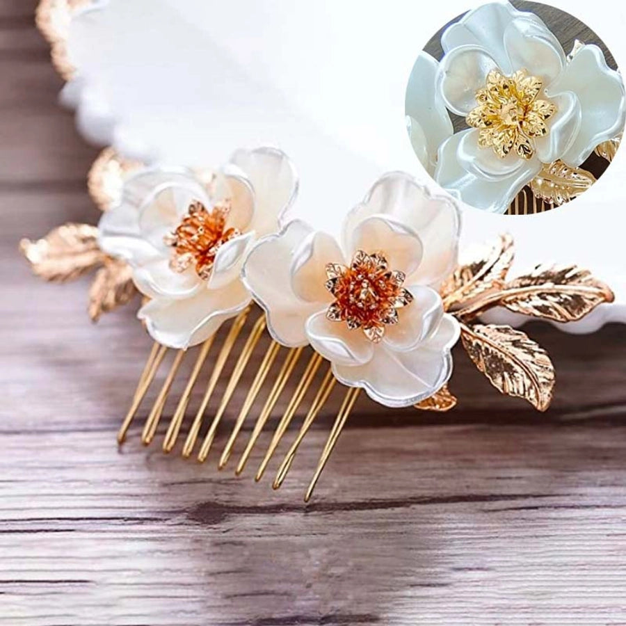 Women's Sweet Simple Style Flower Metal Insert comb