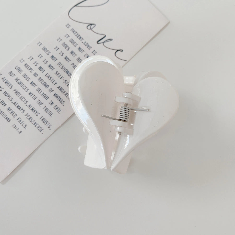 Women's Sweet Heart Shape Plastic Stoving Varnish Hair Claws